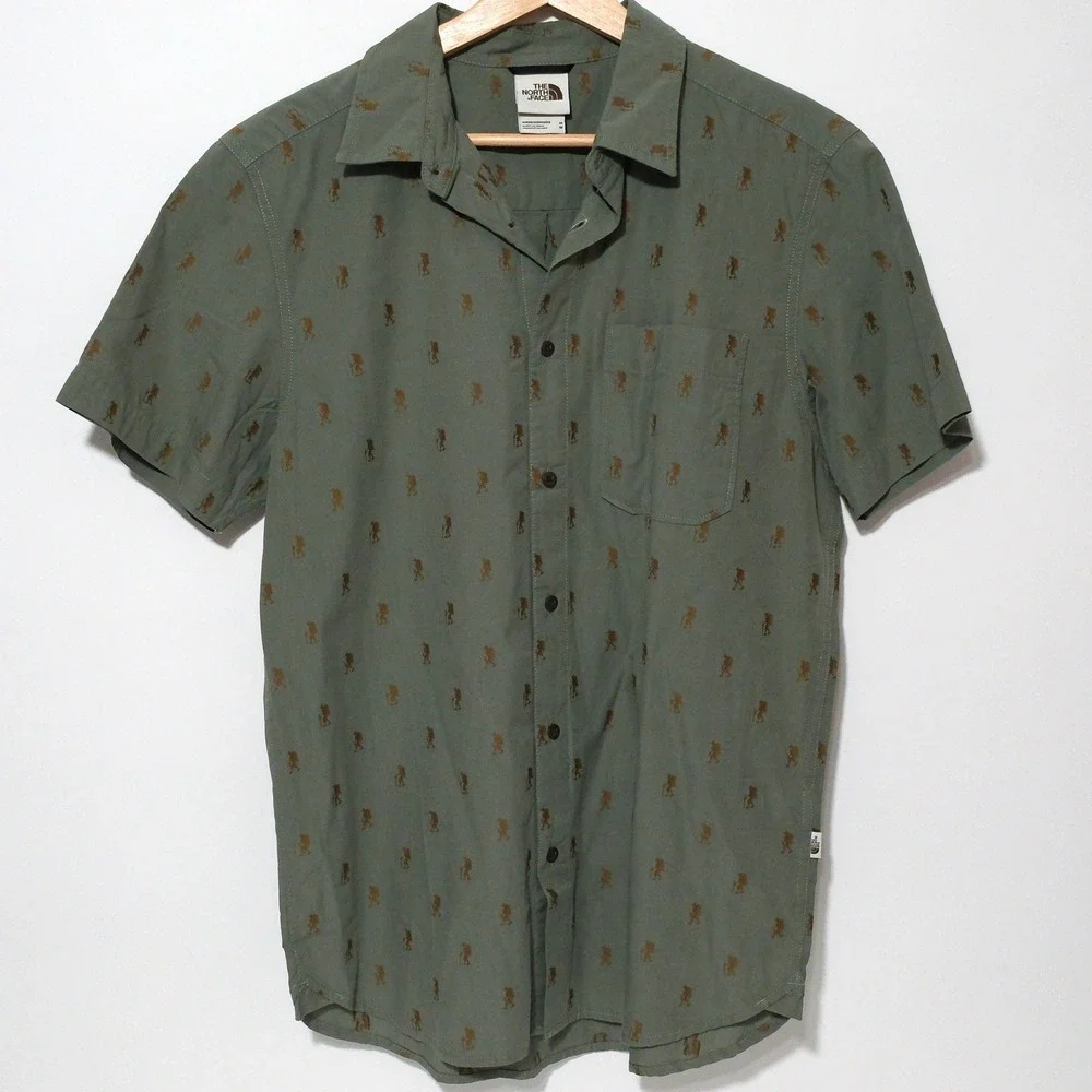 The North Face Shirt Mens Medium Green Short Sleeve Button All Over Print
